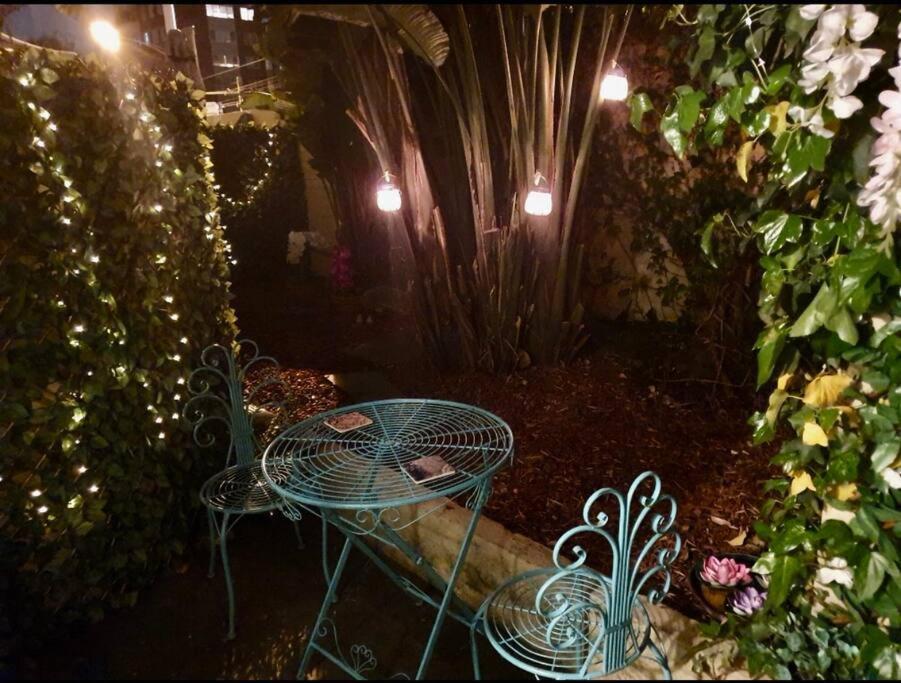 Stylish Courtyard Unit, In The Heart Of Sth Yarra * Melbourne