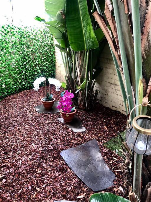 Stylish Courtyard Unit, In The Heart Of Sth Yarra Melbourne