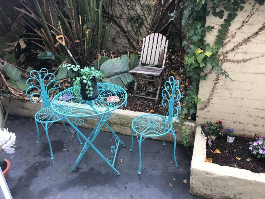 Apartment Stylish Courtyard Unit, In The Heart Of Sth Yarra