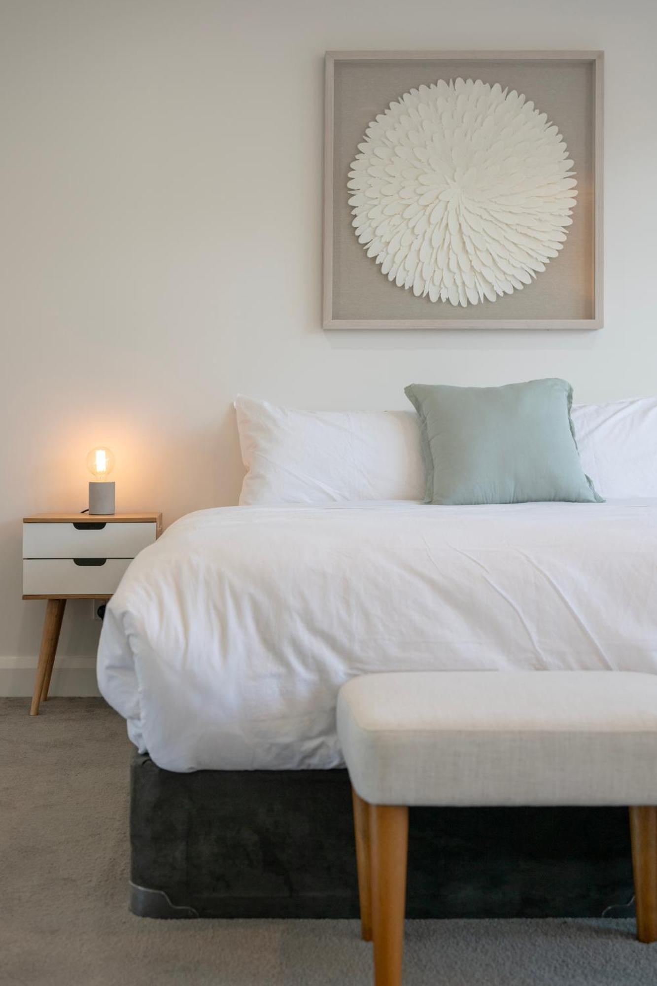 Newsom House - Stylish & Elegant With 4 King Beds *
