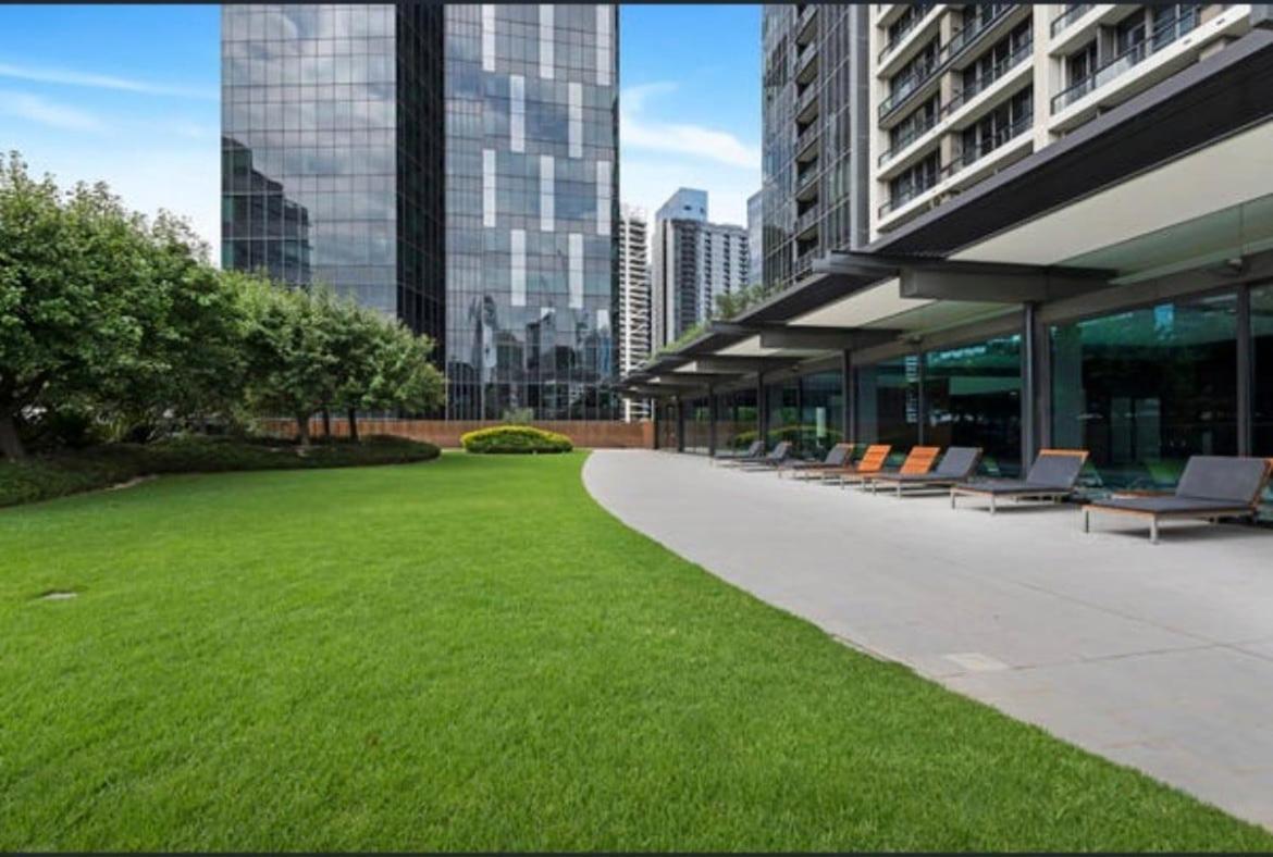 Freshwater Place - 2 Identical, 3-bedroom Apts * Melbourne