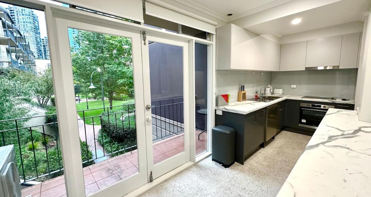 Apartment Garden Complex - Bright And Spacious 3-bedroom *