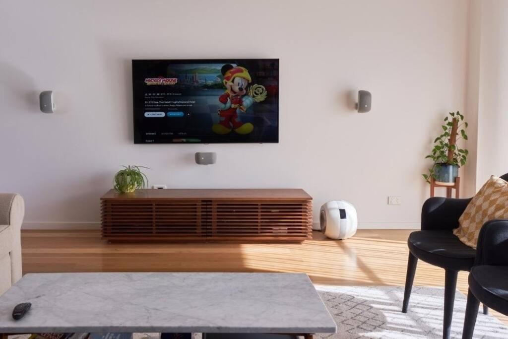 Brilliant Townhouse In Sensational Sth Melb Law * Melbourne