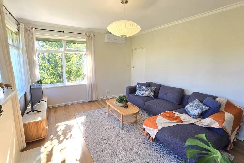 Escape - Peace At Elsternwick *