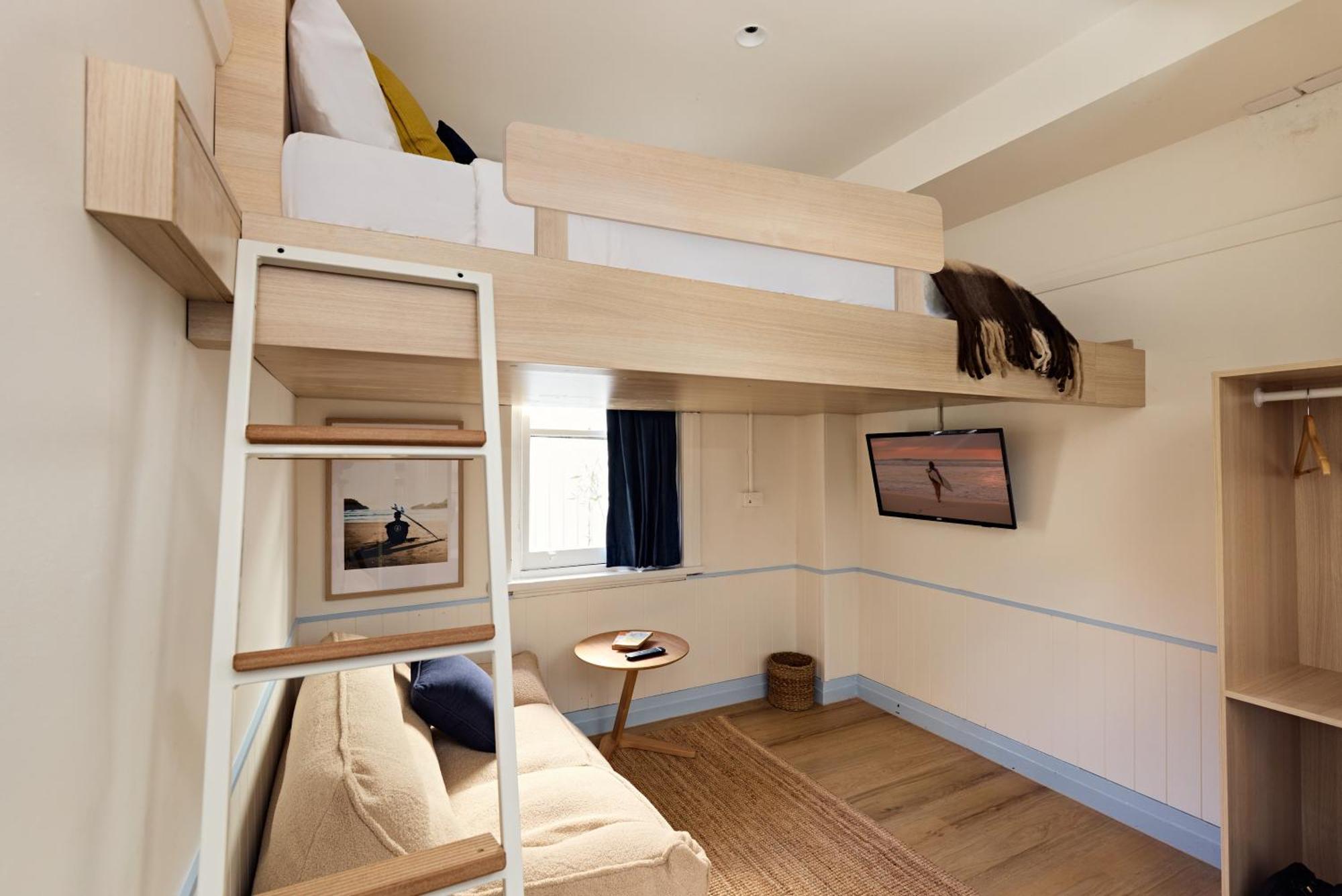 The Village Hostel Melbourne
