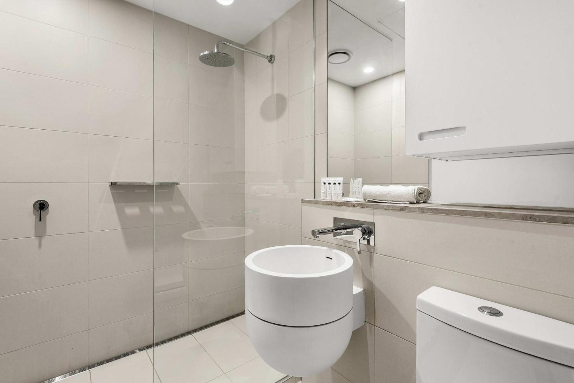 Contemporary 1-bed In The Heart Of St Kilda Apartment Melbourne