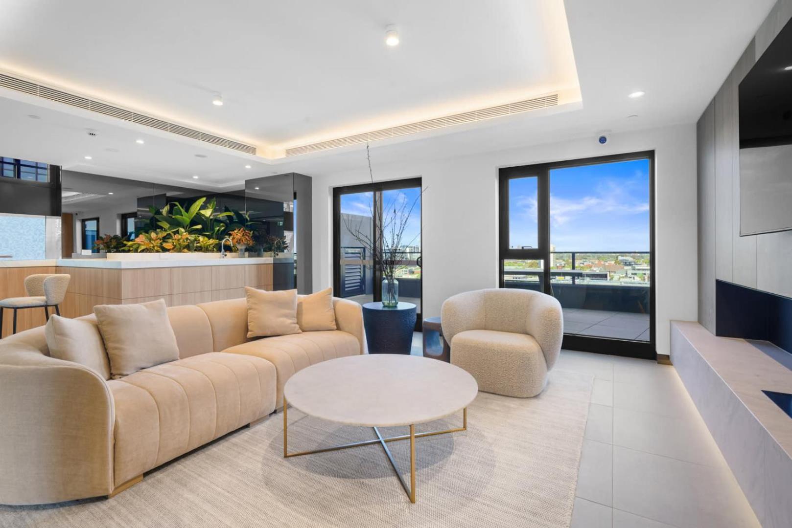 A Comfortable Awaits In Southbank