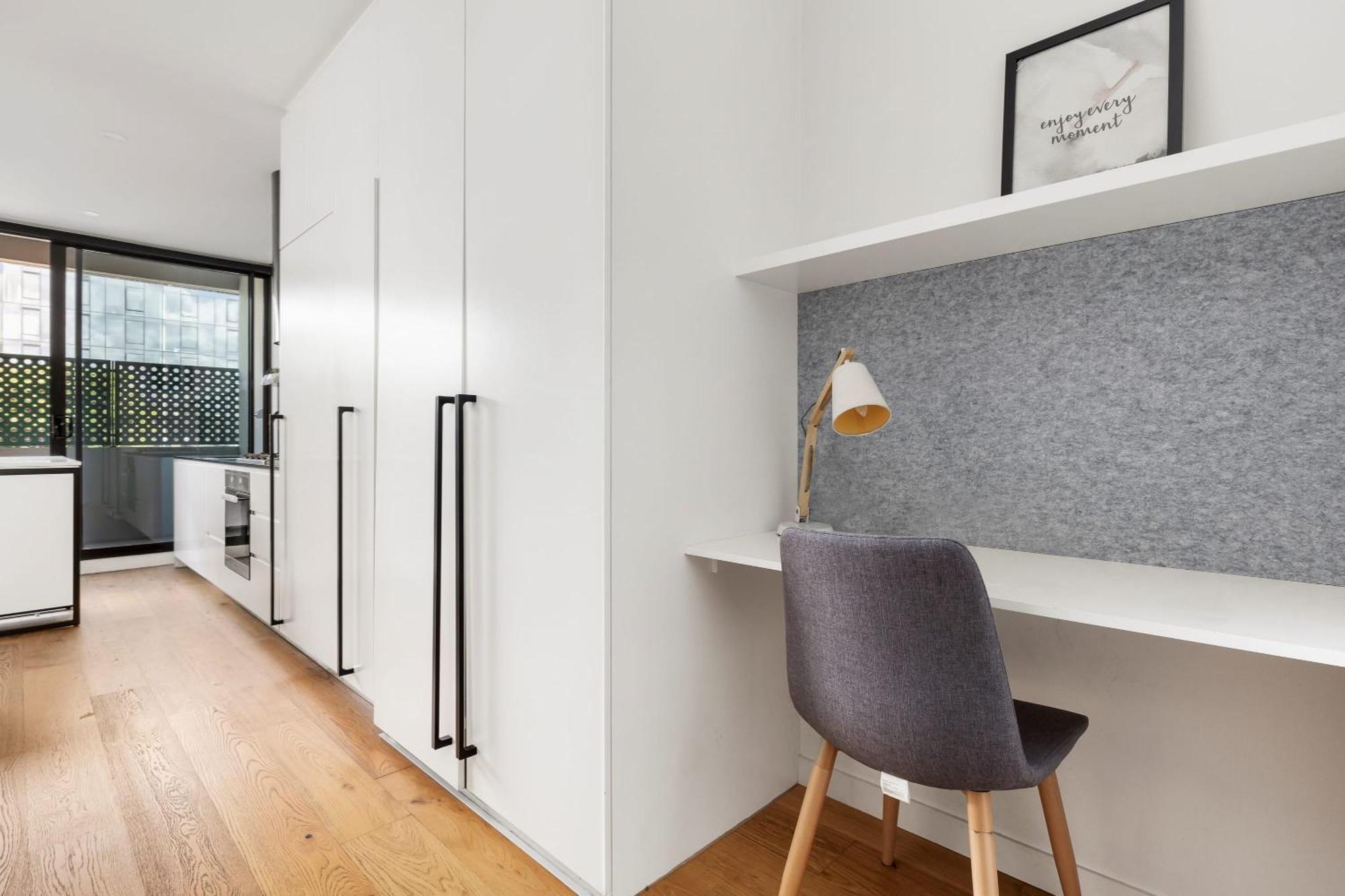 Sleek And Modern In Charming Location