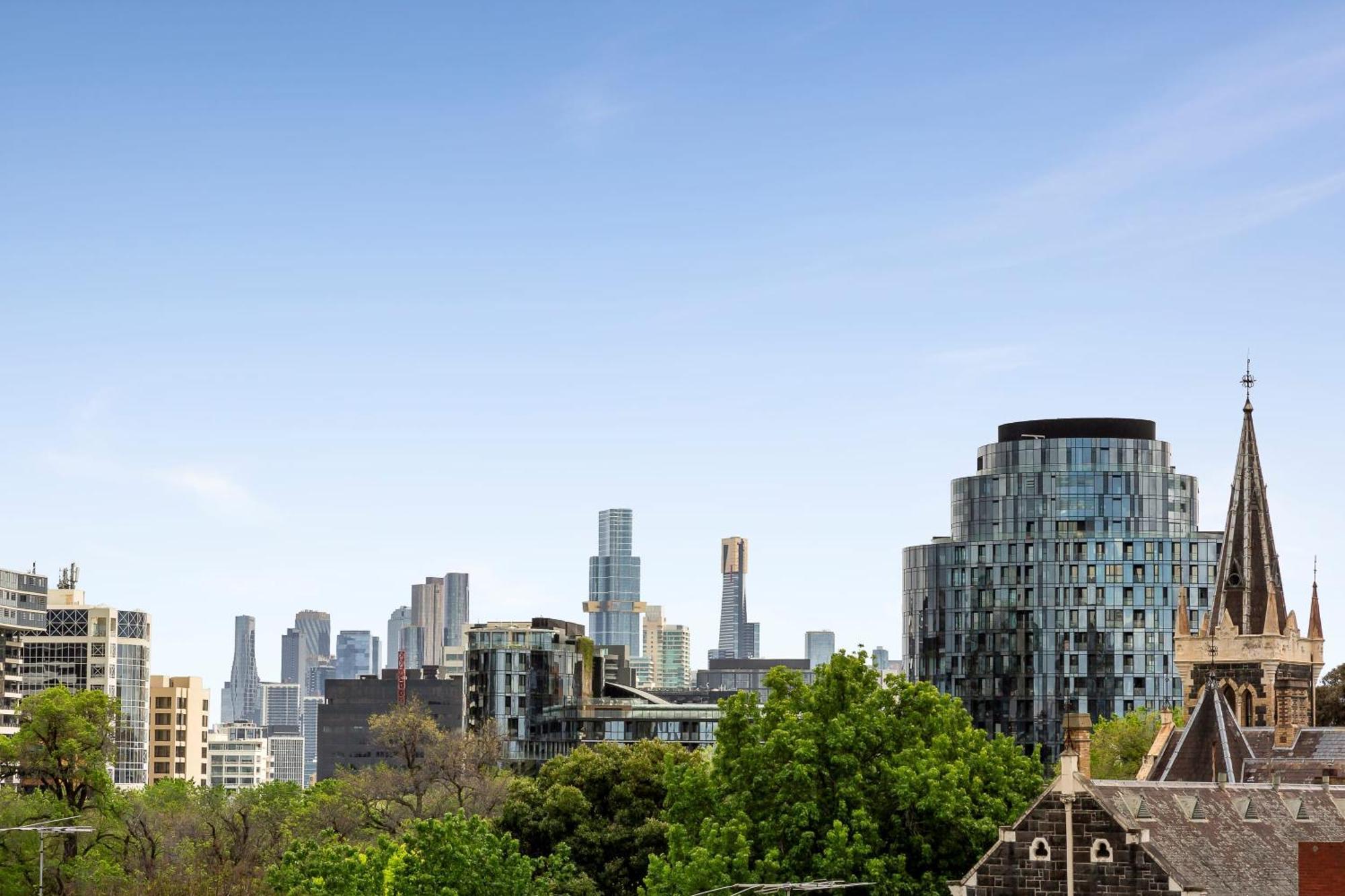 Sleek And Modern In Charming Location Melbourne