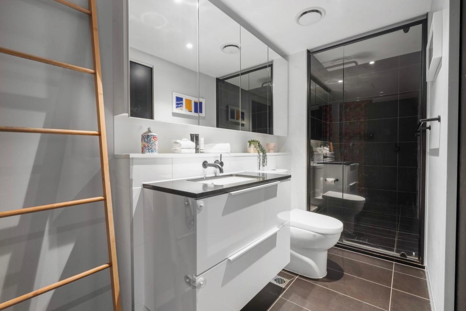 Gorgeous Flat In Brunswick East With Pool, Gym And Rooftop Melbourne