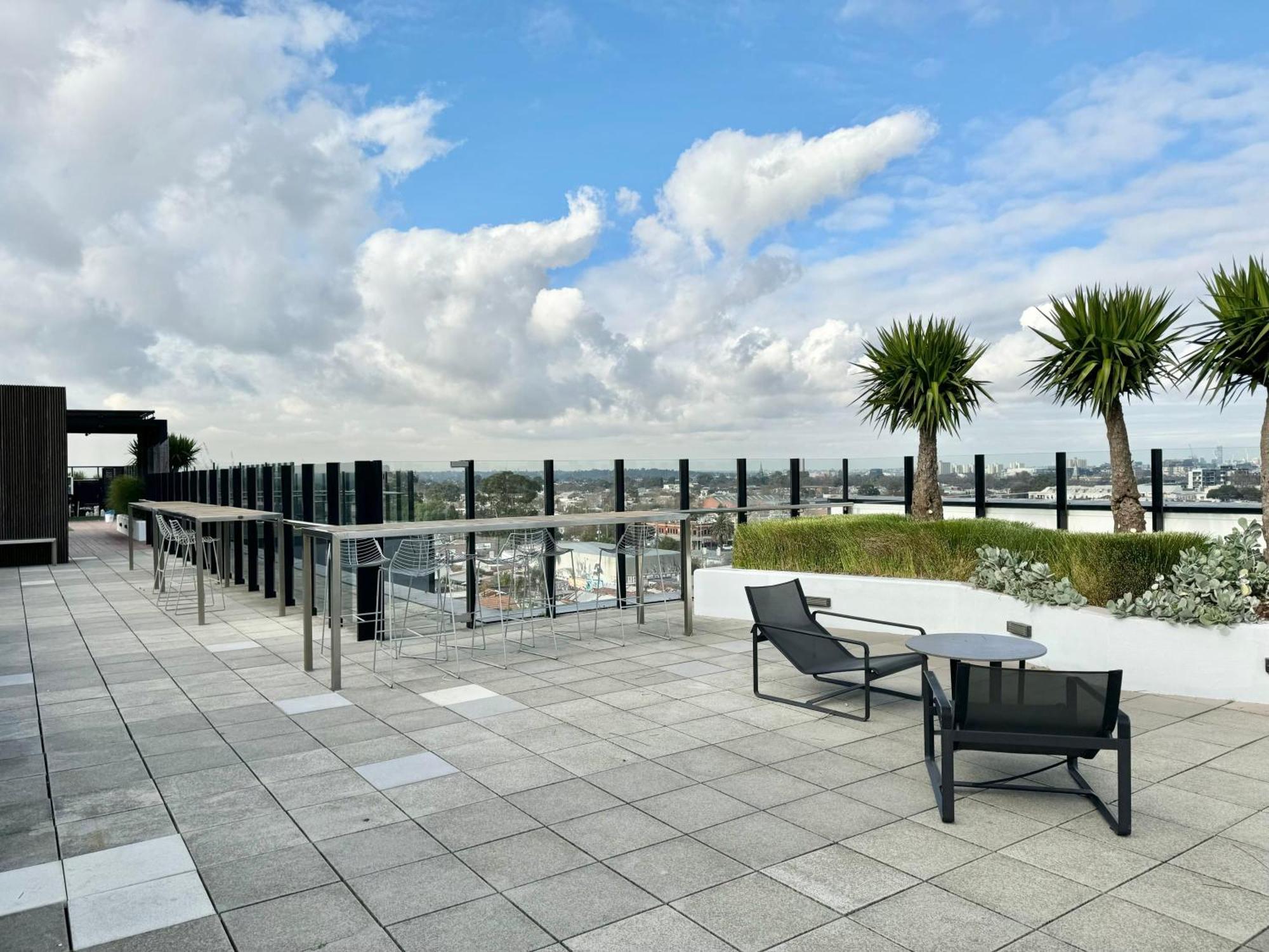 Gorgeous Flat In Brunswick East With Pool, Gym And Rooftop * Melbourne