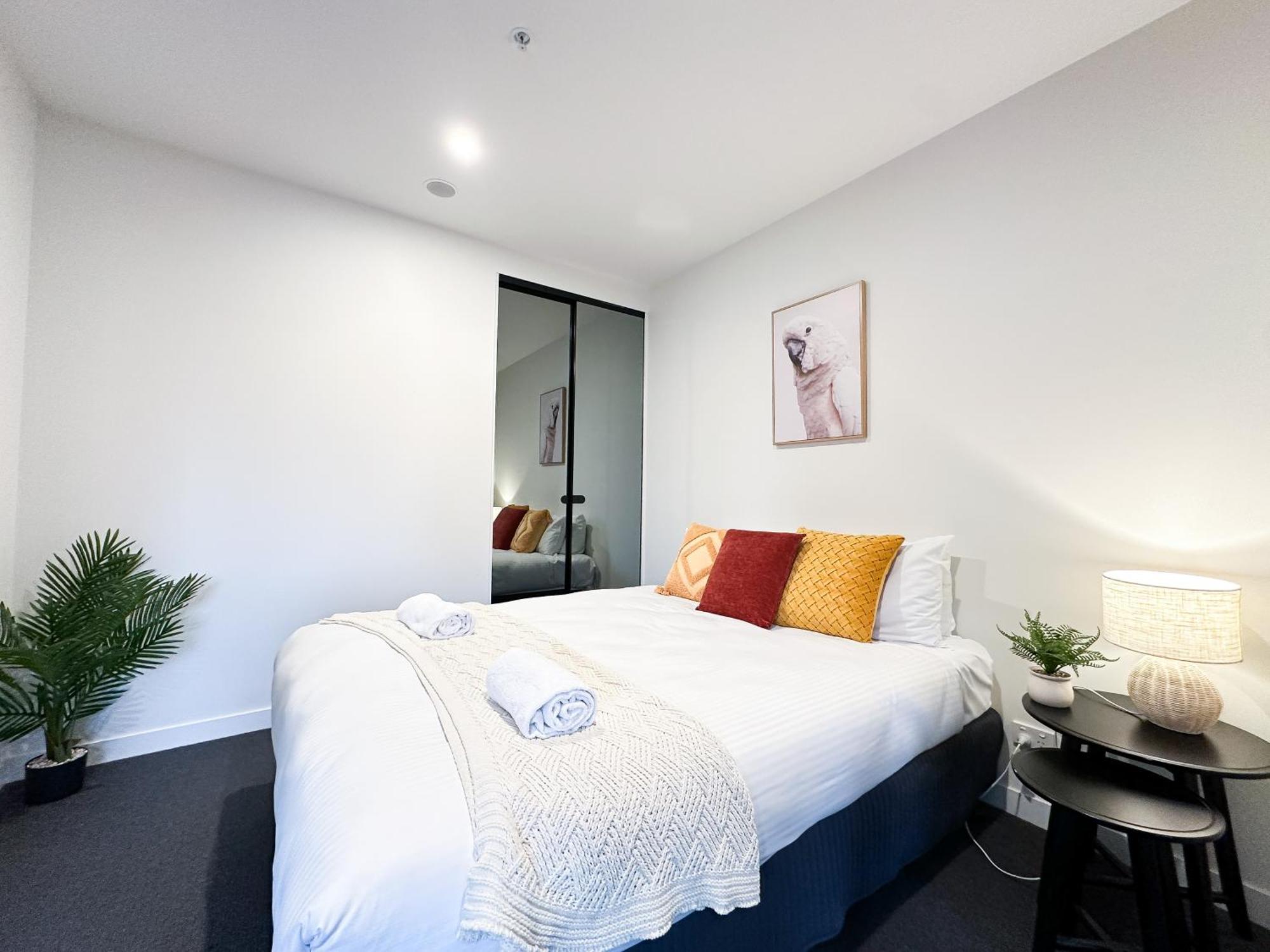 Apartment Exhibition Retreat On Chinatown Bourke St Melbourne