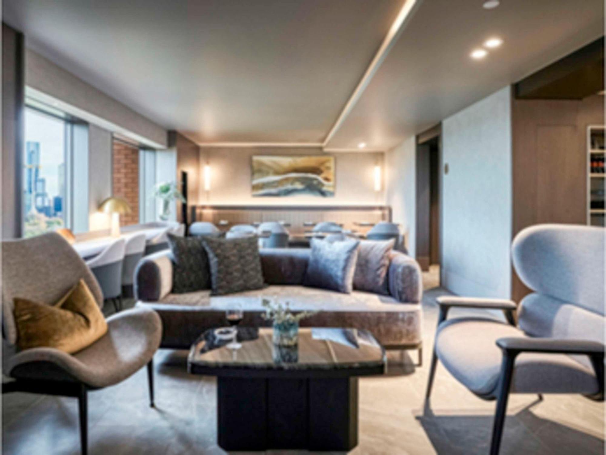 Pullman On The Park Hotel 5*