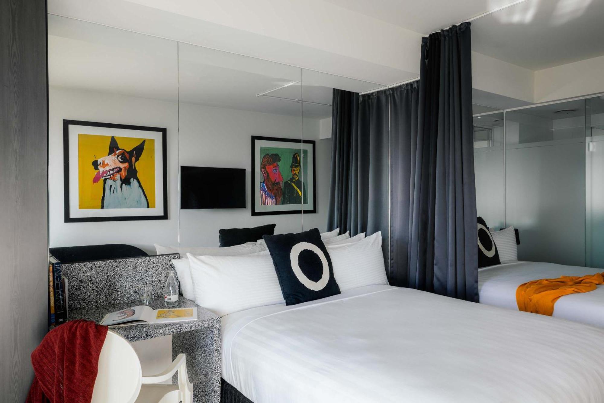 Hotel The Cullen - Art Series
