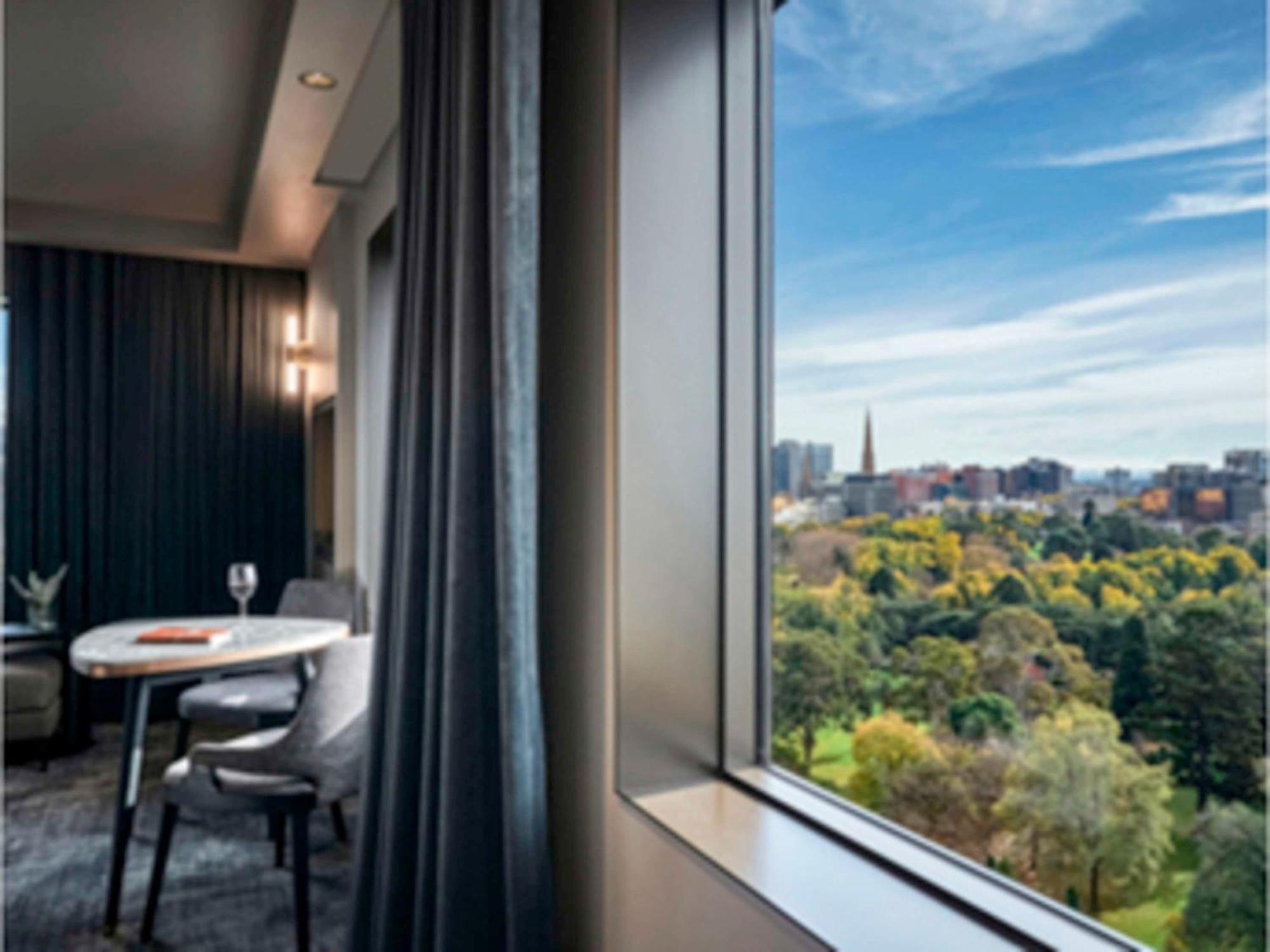 Pullman On The Park Hotel