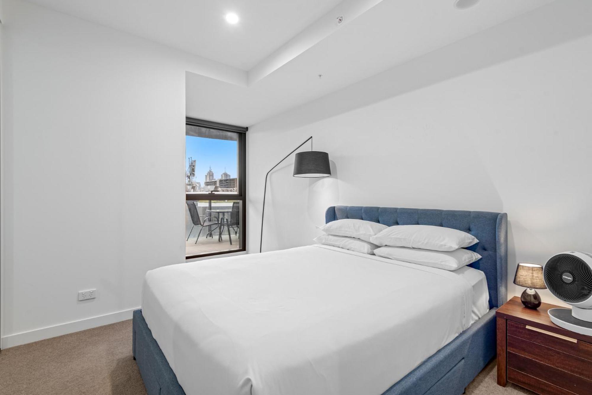 High-rise Inner-city 2-bed With Sauna, Gym & * Melbourne