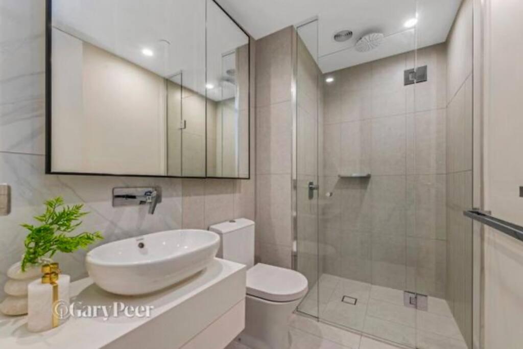 Apartment Royal Executive Living Grand Bayview Corporate Residency