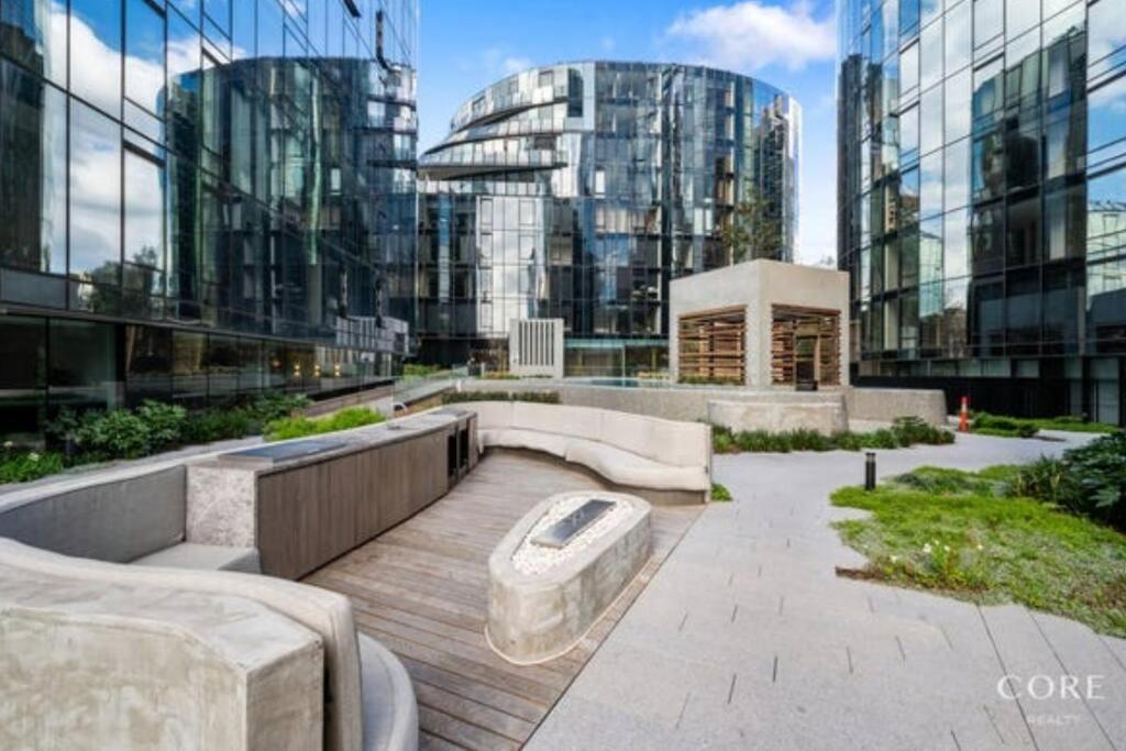 Royal Executive Living Grand Bayview Corporate Residency Apartment Melbourne