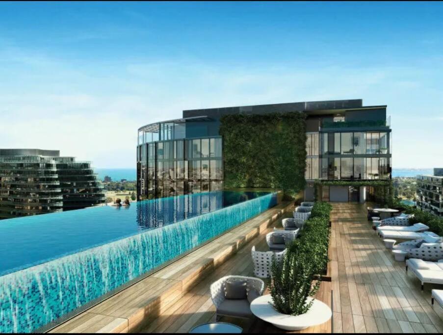 Apartment Royal Executive Living Grand Bayview Corporate Residency *