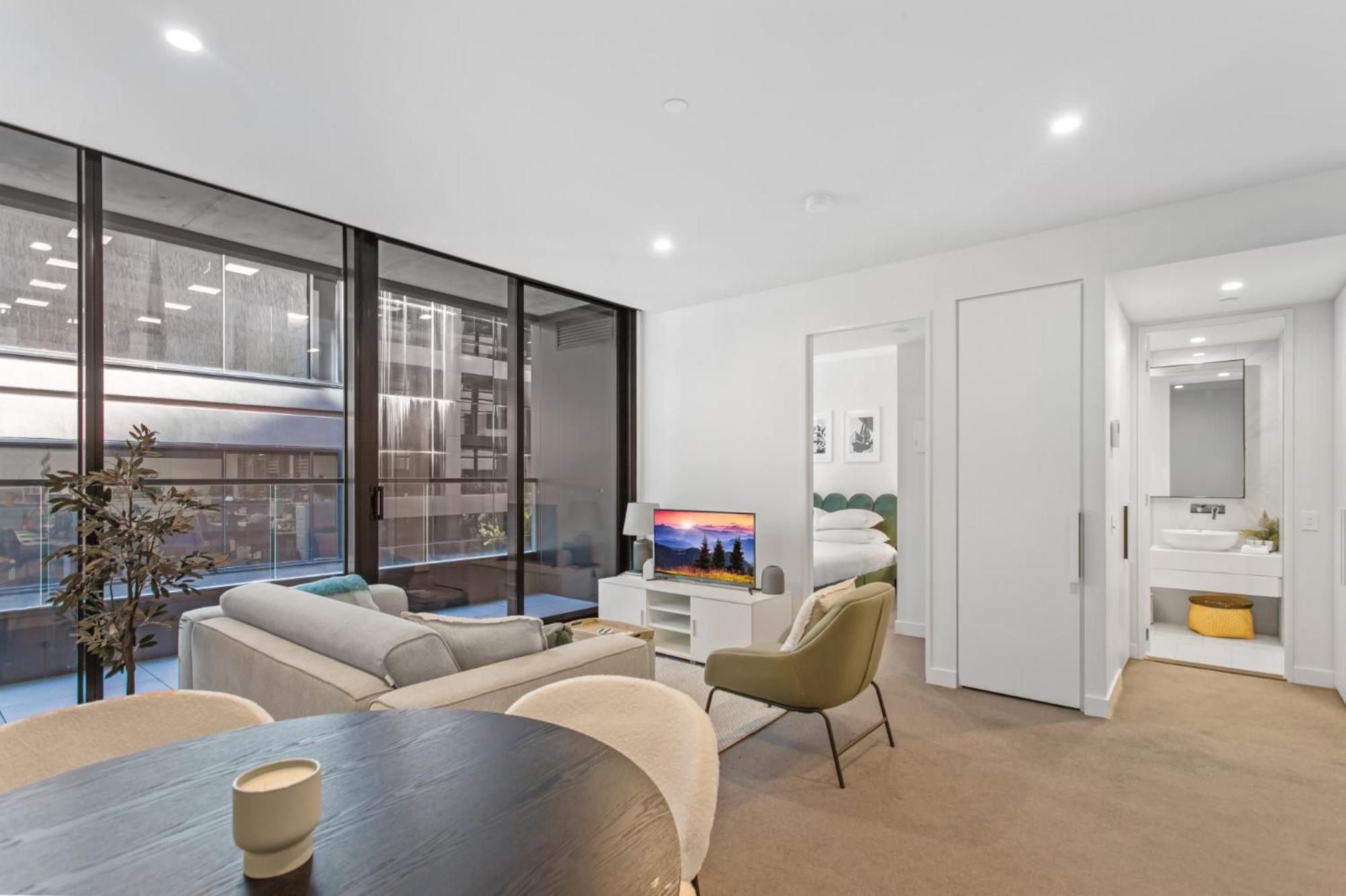 Chic 1-bed With Pool & Amenities In St Kilda Road * Melbourne