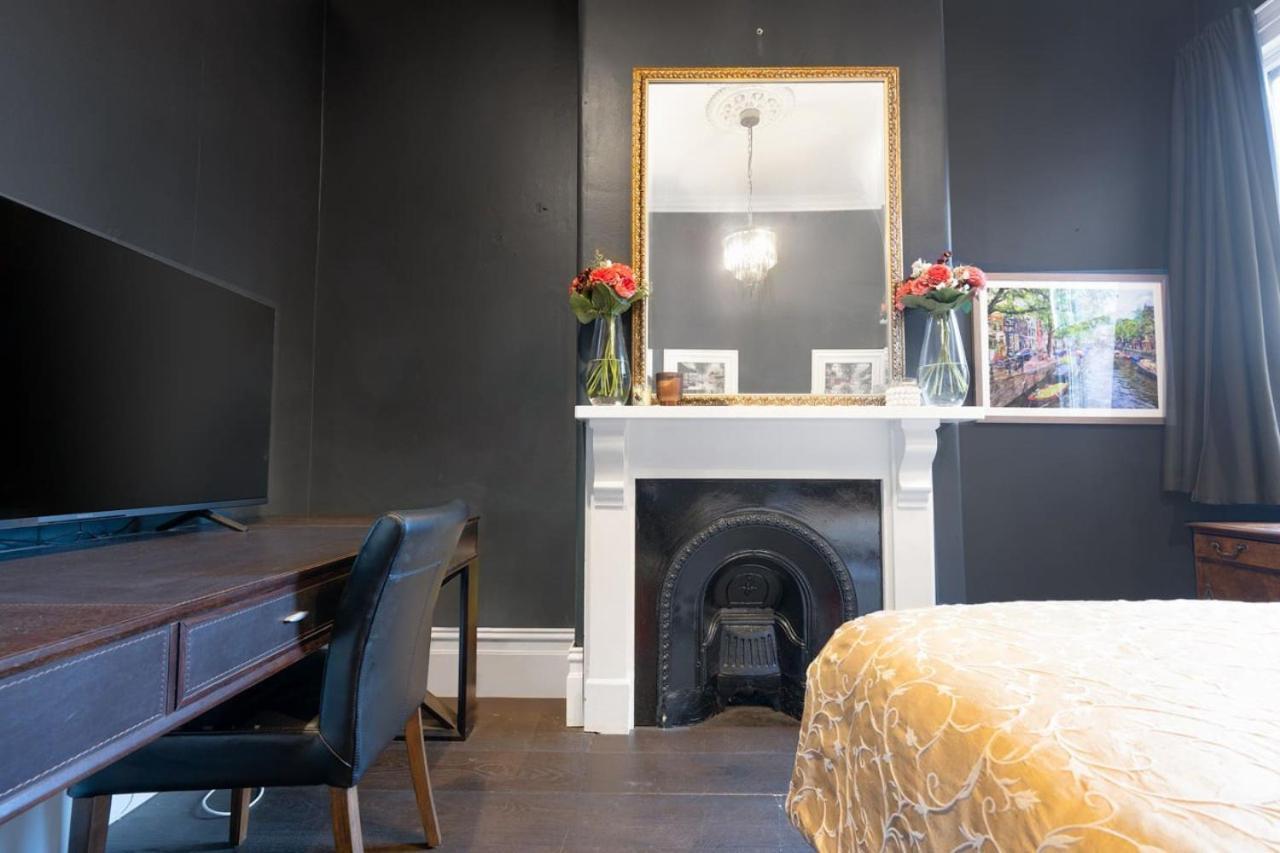 European Style With Private Rooftop Terrace Melbourne