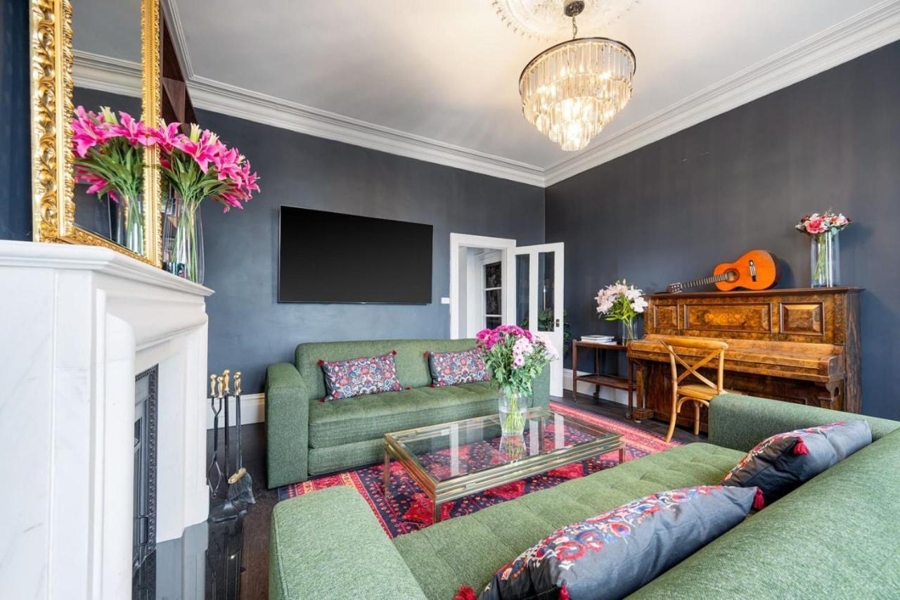 European Style With Private Rooftop Terrace Melbourne