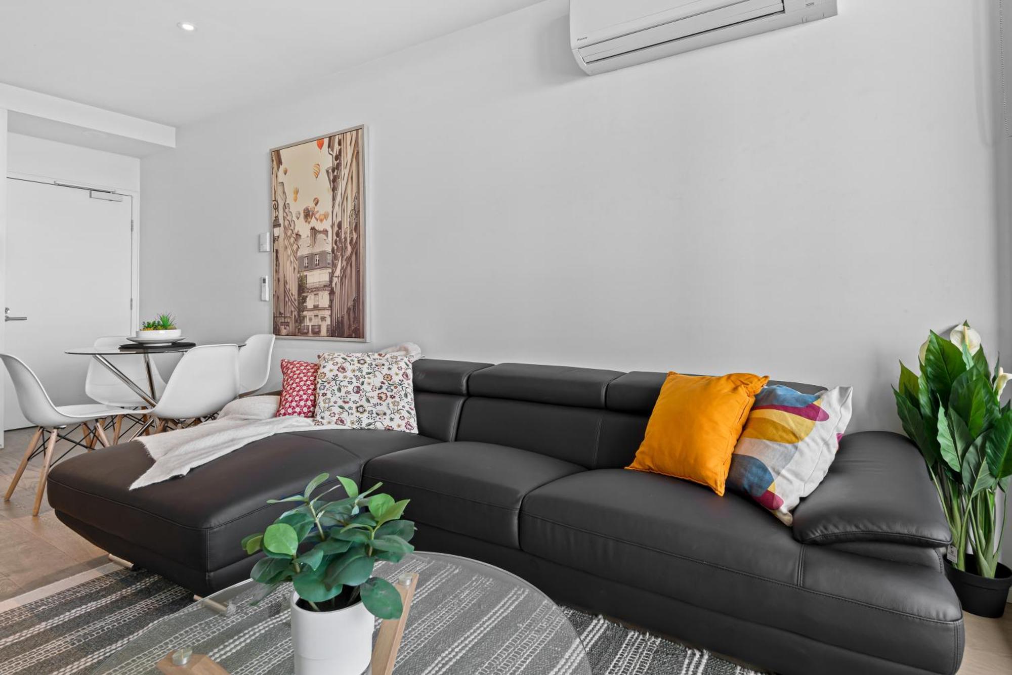 Complete Host Collins St Apartment *