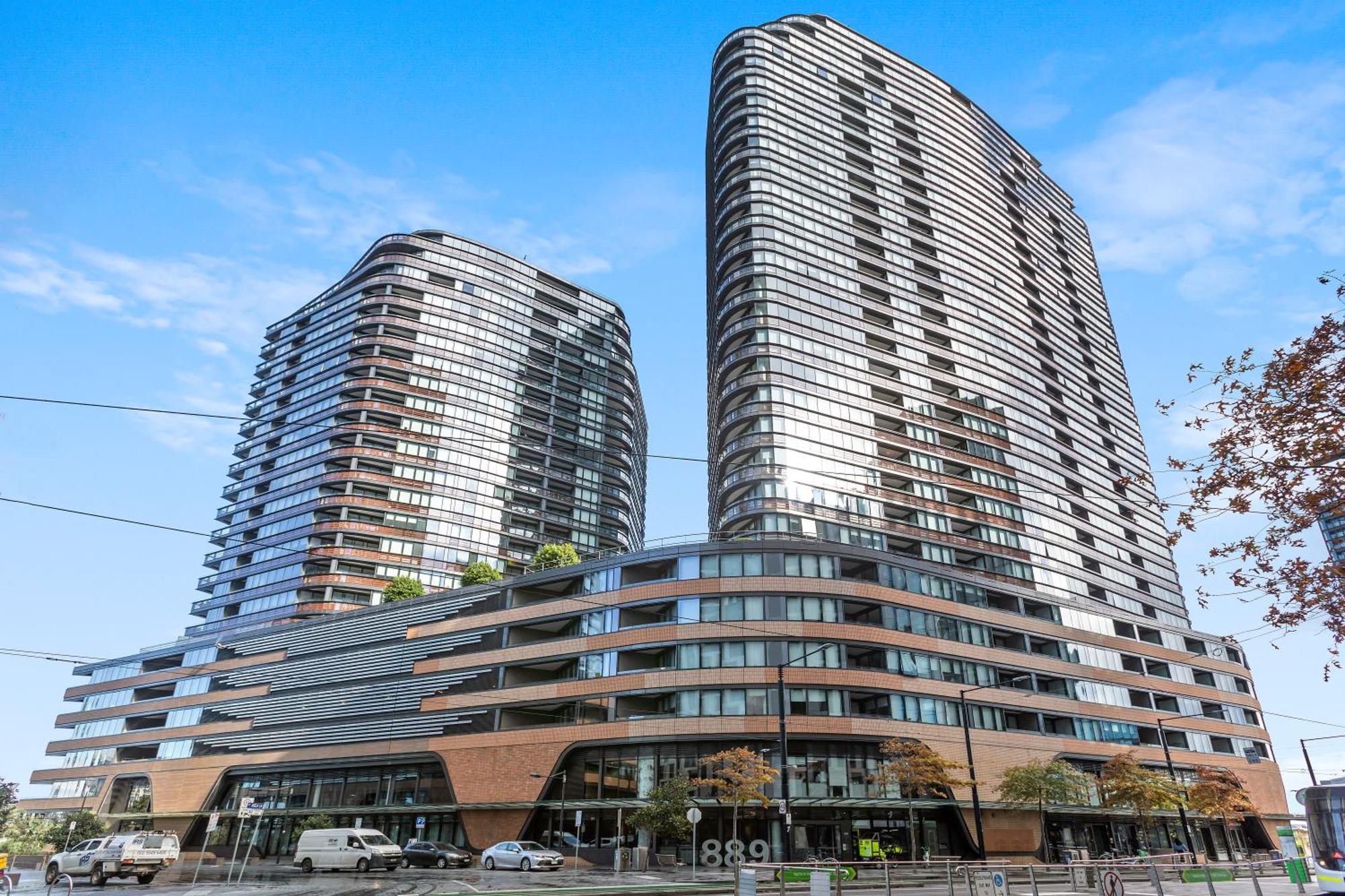 Apartment Complete Host Collins St