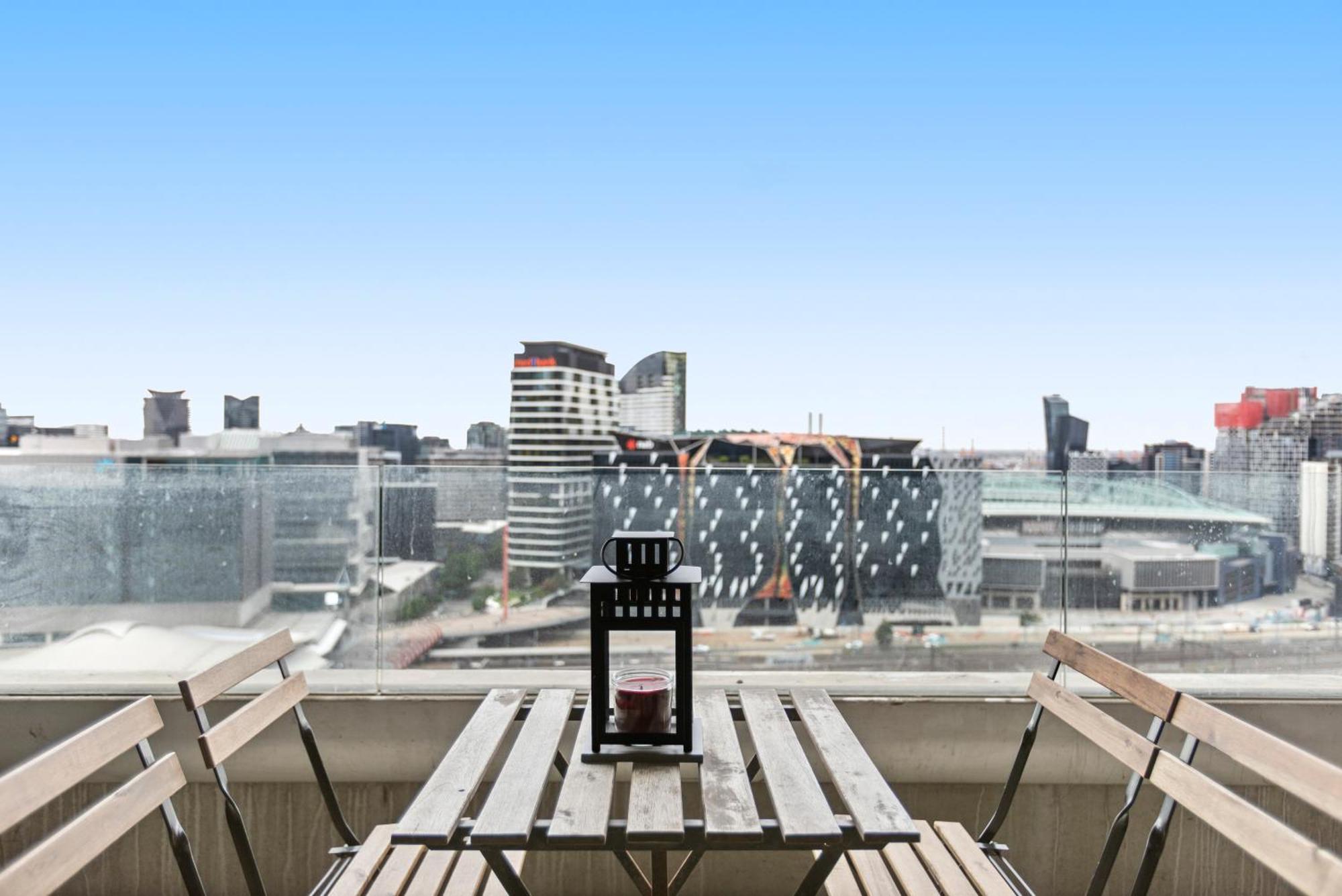 Complete Host Neo Apartment