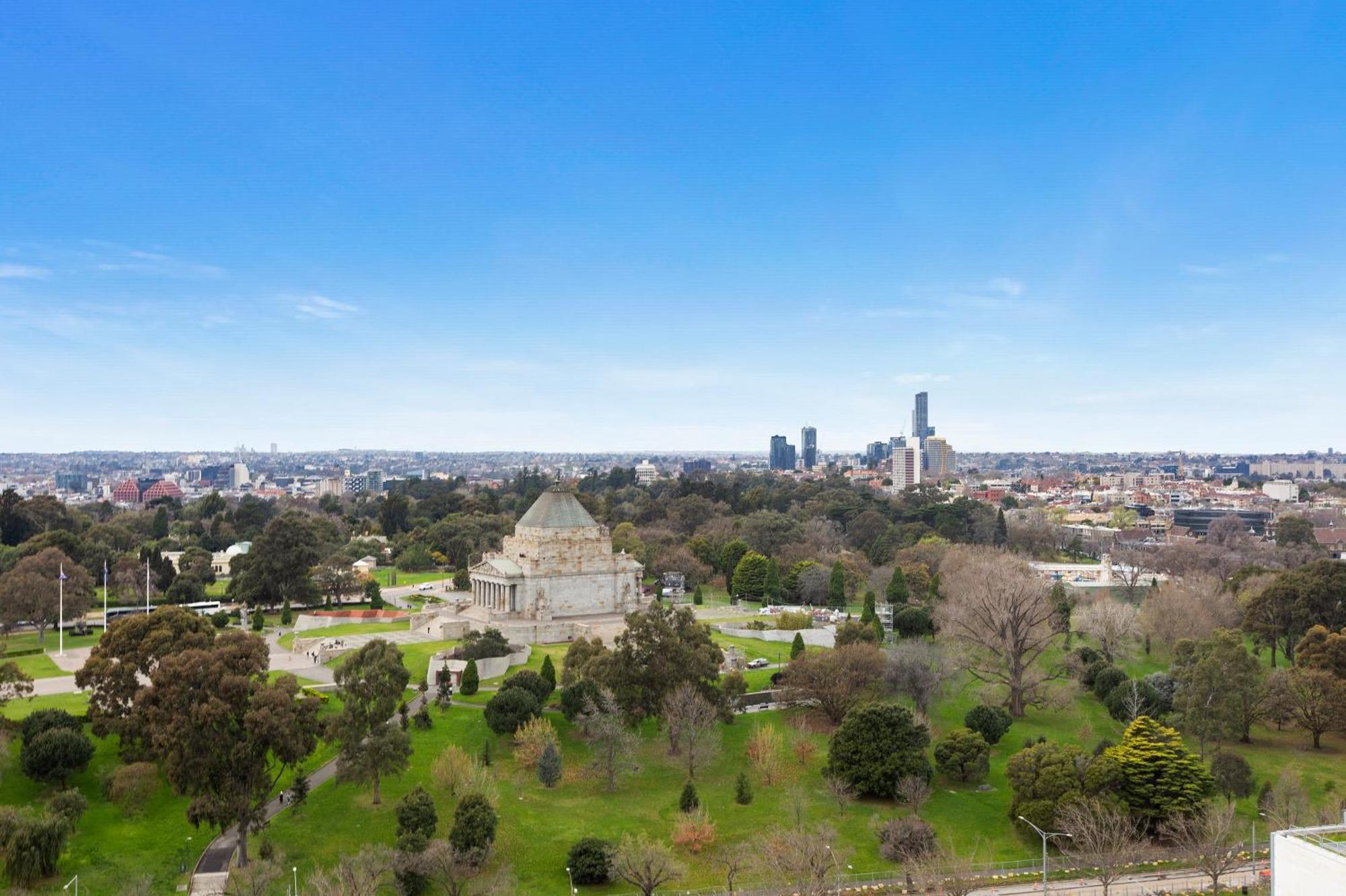 Apartment Complete Host Elm Melbourne