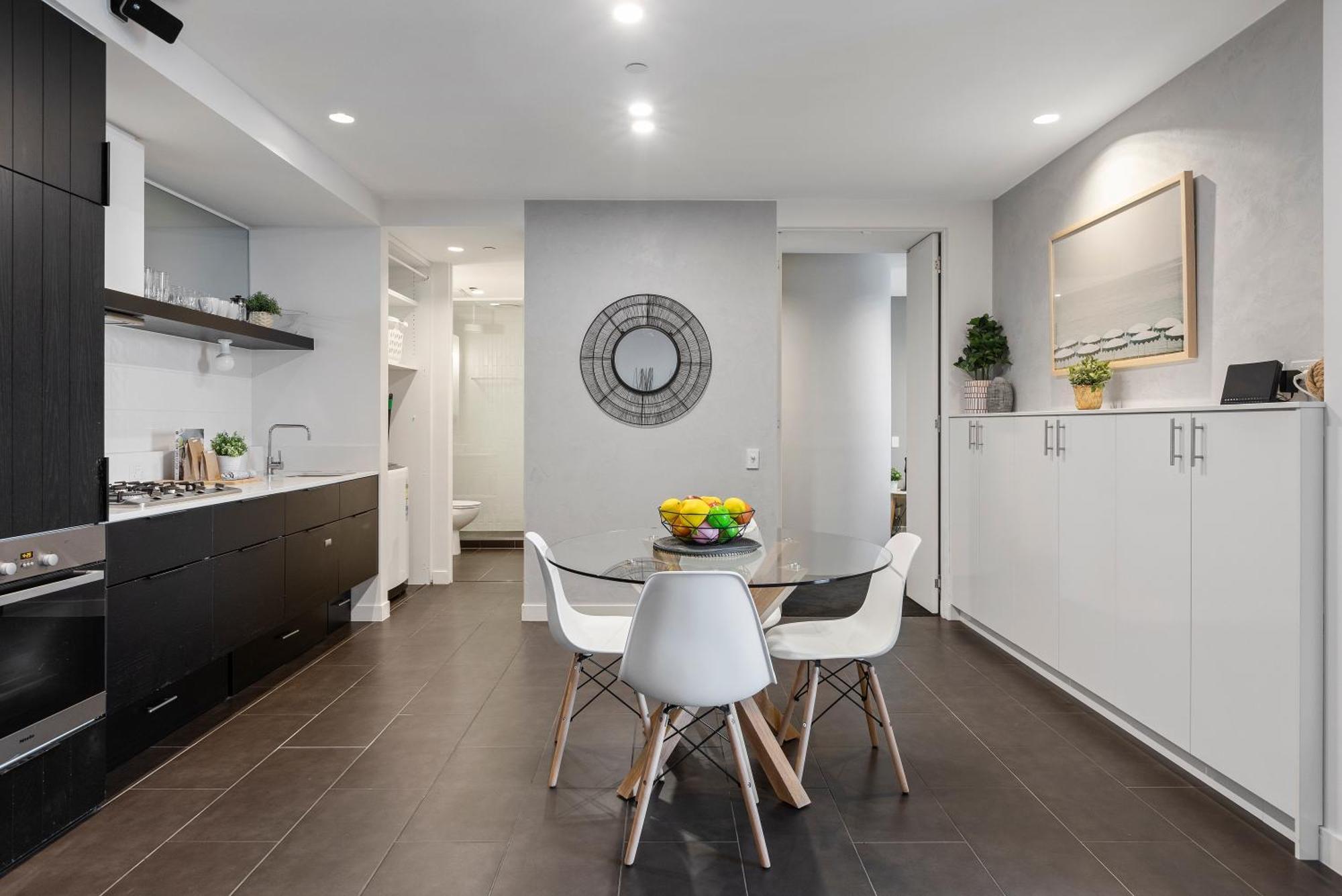 Apartment Complete Host Elm Melbourne