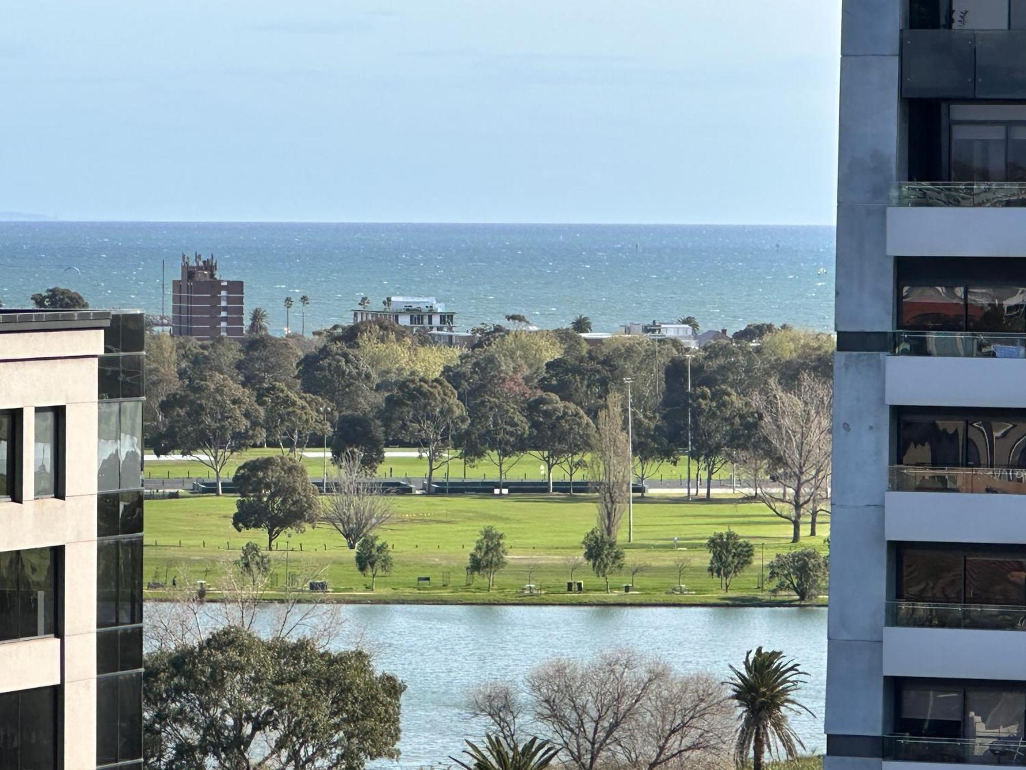 Royal Executive Living Grand Bayview Corporate Residency Apartment