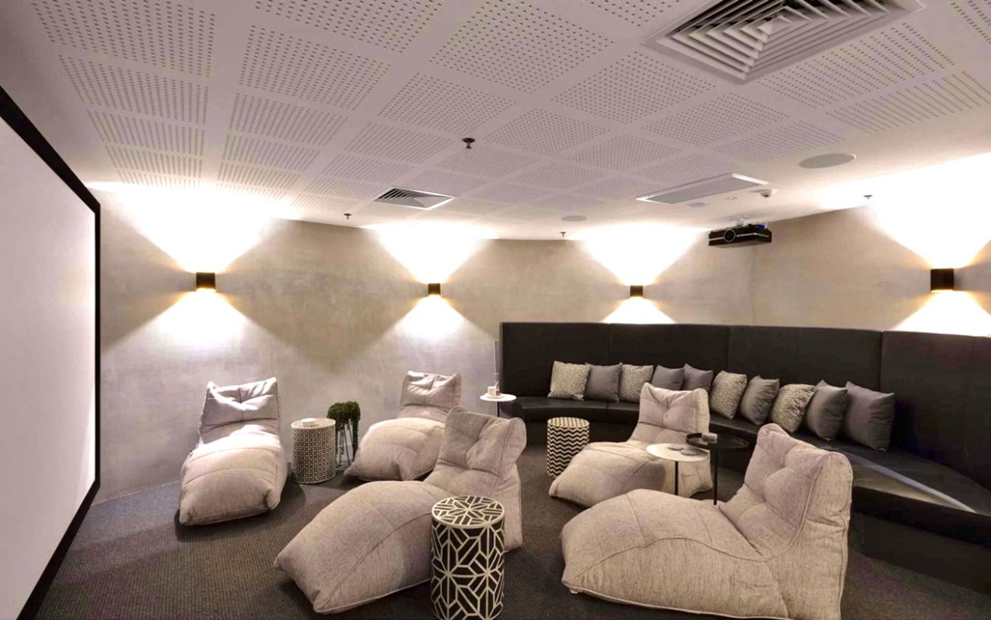 6 Star Panoramic Luxury South Yarra Apartment