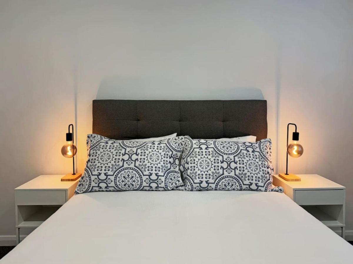 Luxurious Art Deco Abode Opposite Park * Melbourne