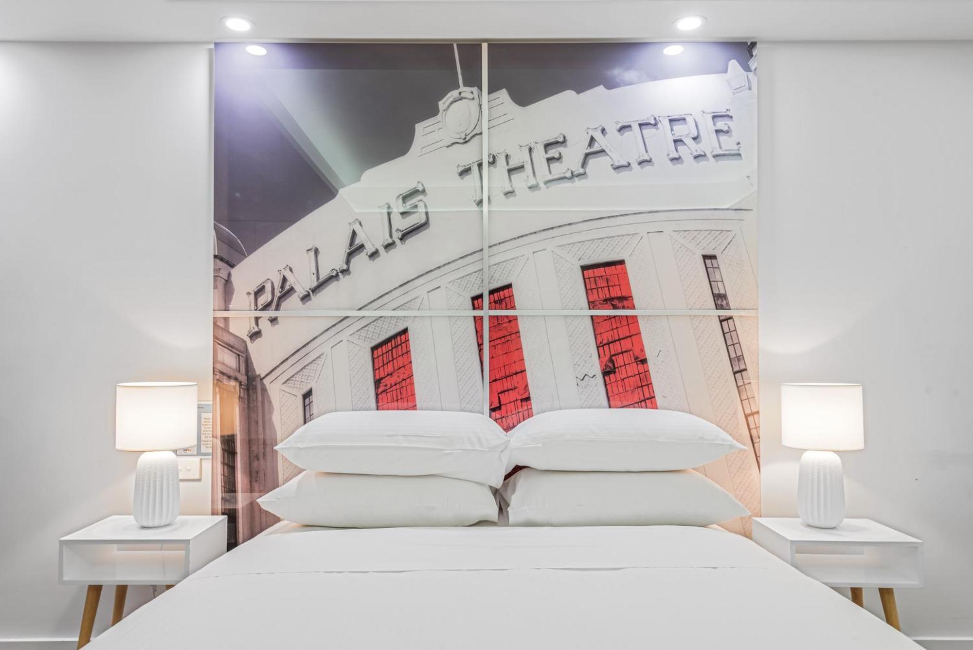 Apartment Quirky With Sleek Decor In St Kilda