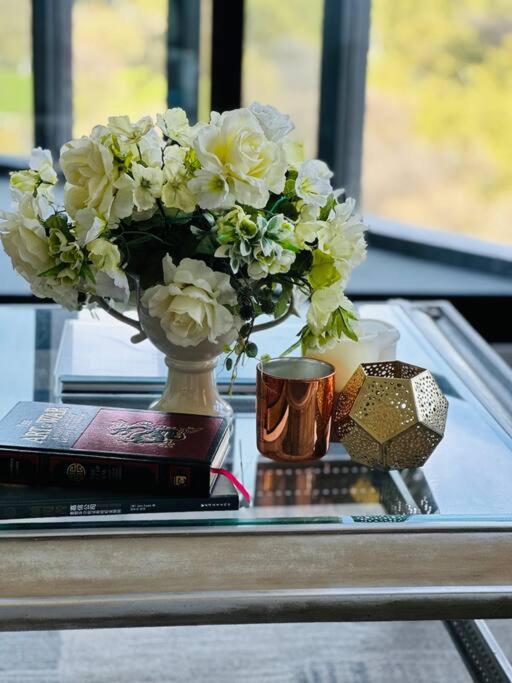 Apartment Royal Executive Living Grand Bayview Corporate Residency Melbourne