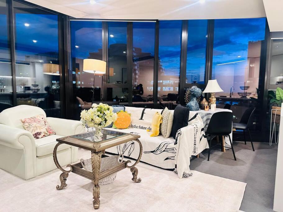 Apartment Royal Executive Living Grand Bayview Corporate Residency *