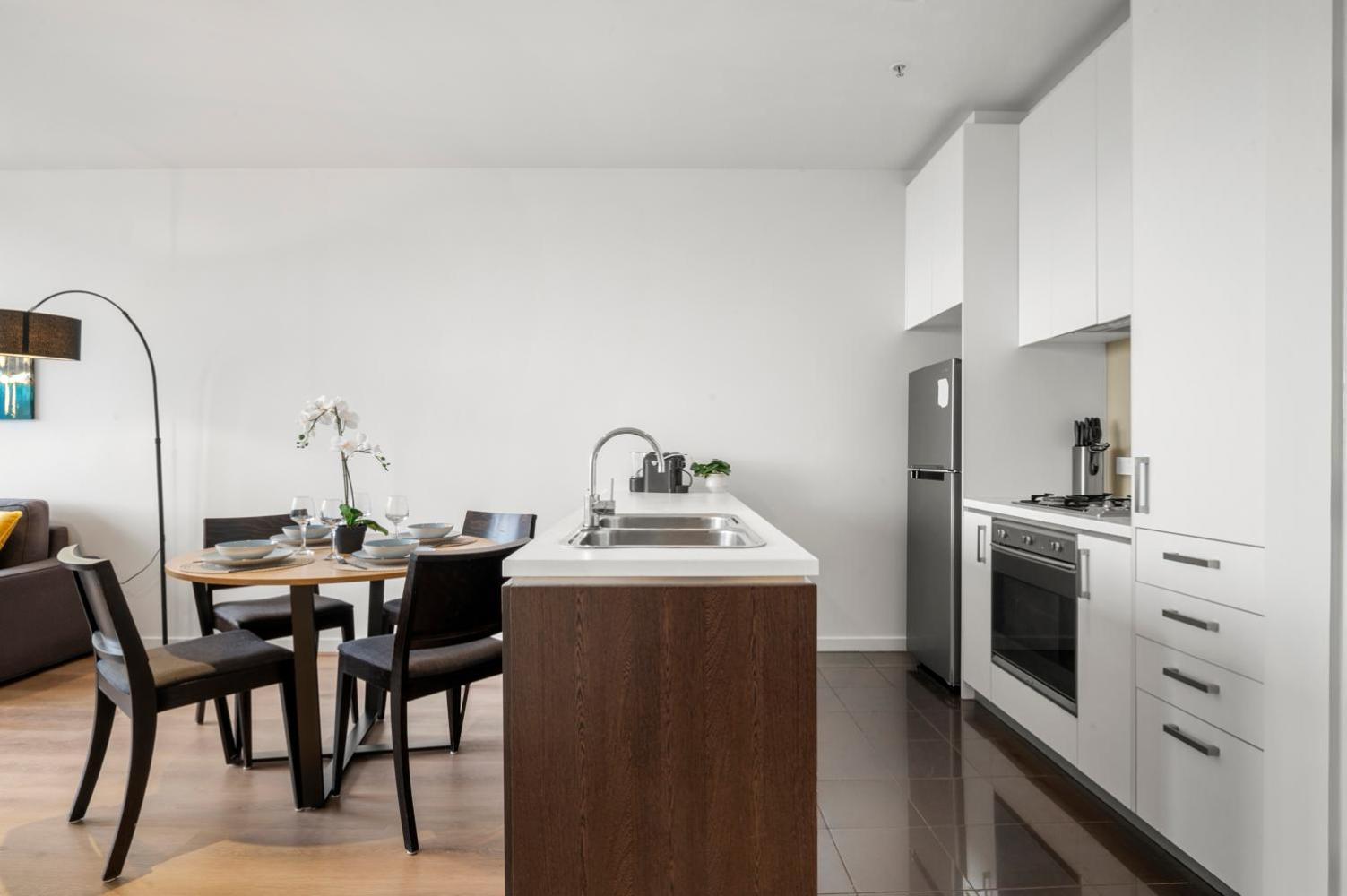 Serene Two Bedroom In Cbd With Free Parking