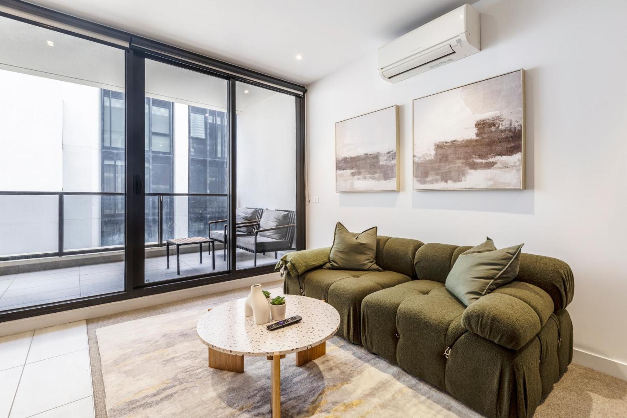 & Stylish In St Kilda W Ac, Wifi & Balcony Apartment *