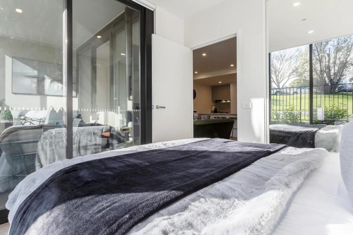 Apartment Tranquil Major Hospital Precinct W Parking Melbourne