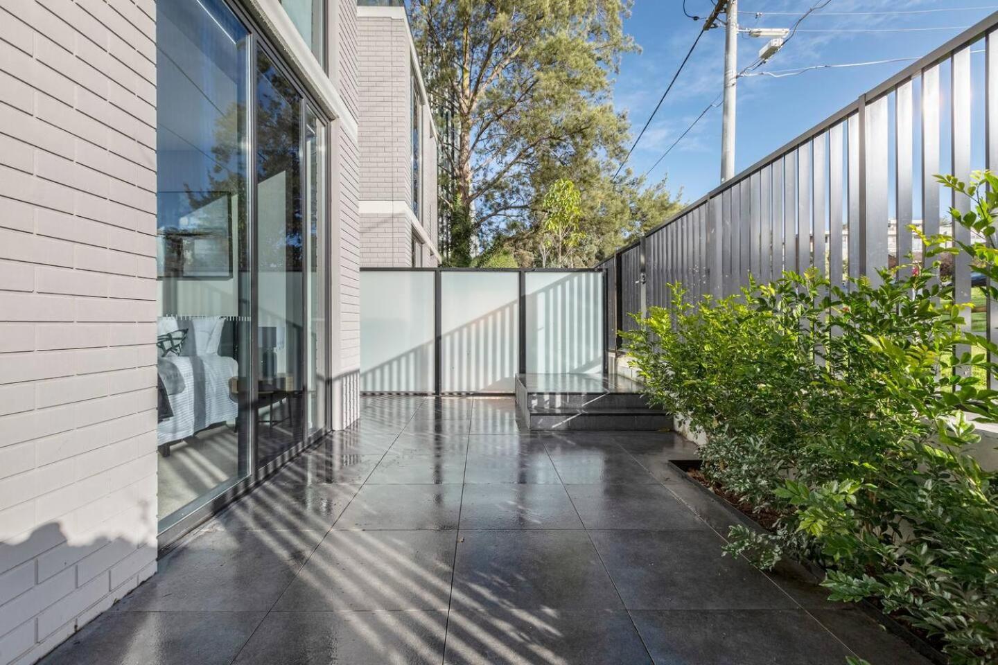 Tranquil Major Hospital Precinct W Parking Apartment