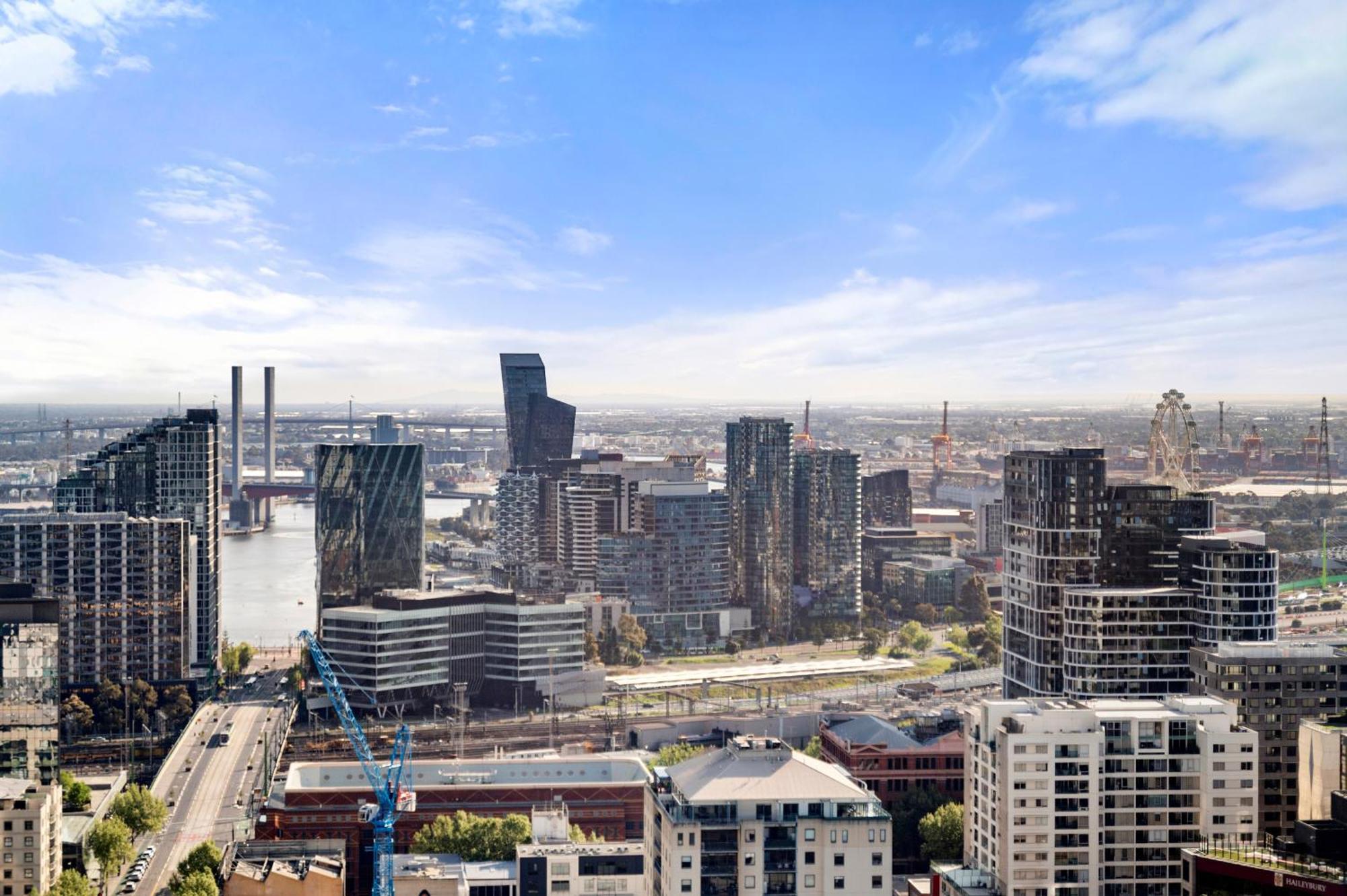 Apartment Breathtaking Views At Spacious In Cbd With Gym Melbourne