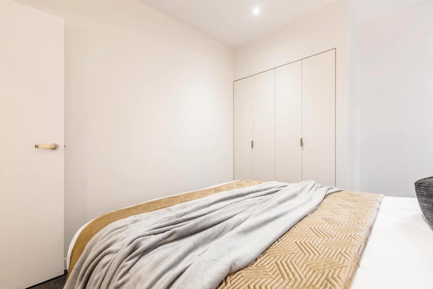 Apartment W Sweeping Views Rooftop Pool 2 Car Parks *