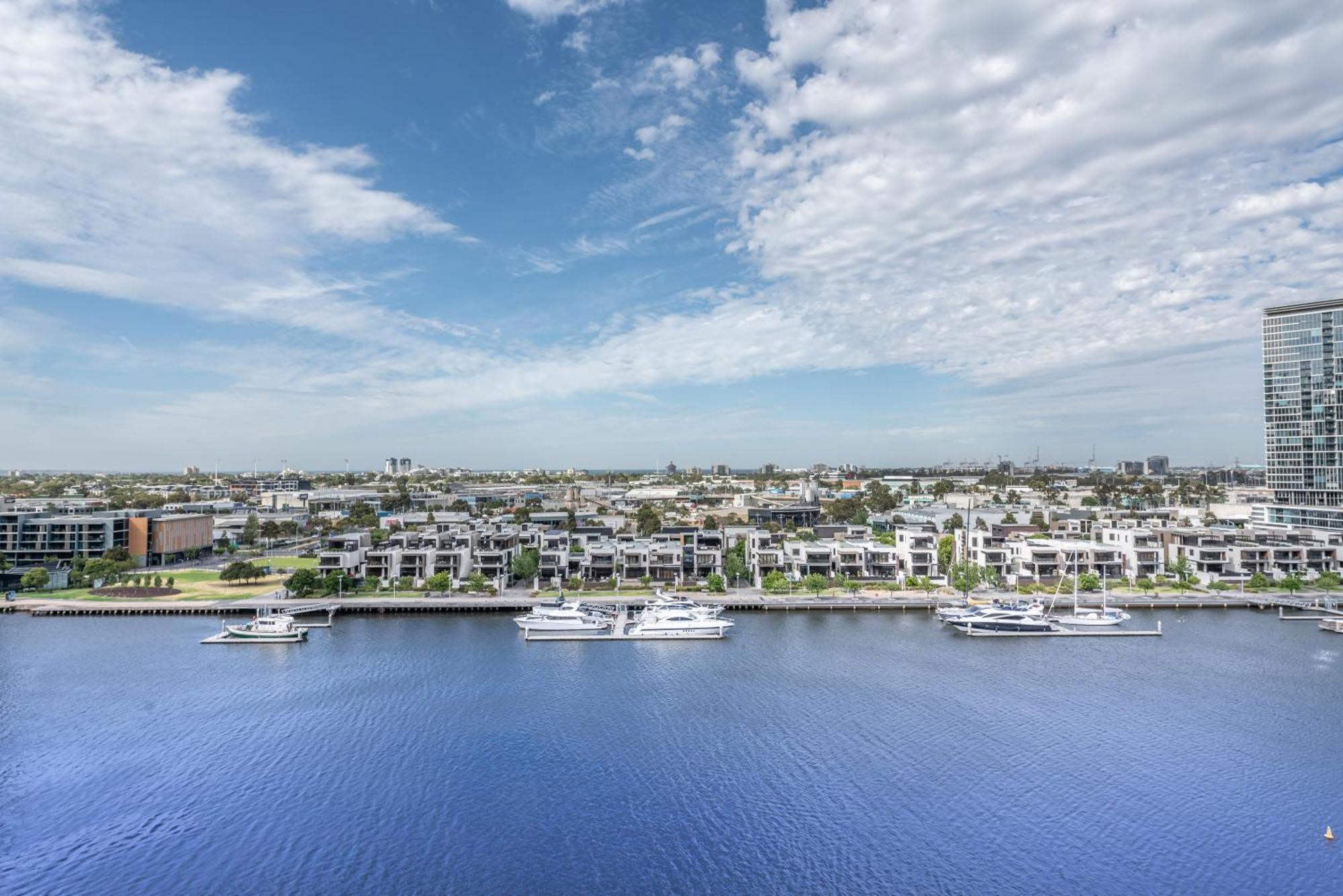 Corporate - Docklands Waterfront *