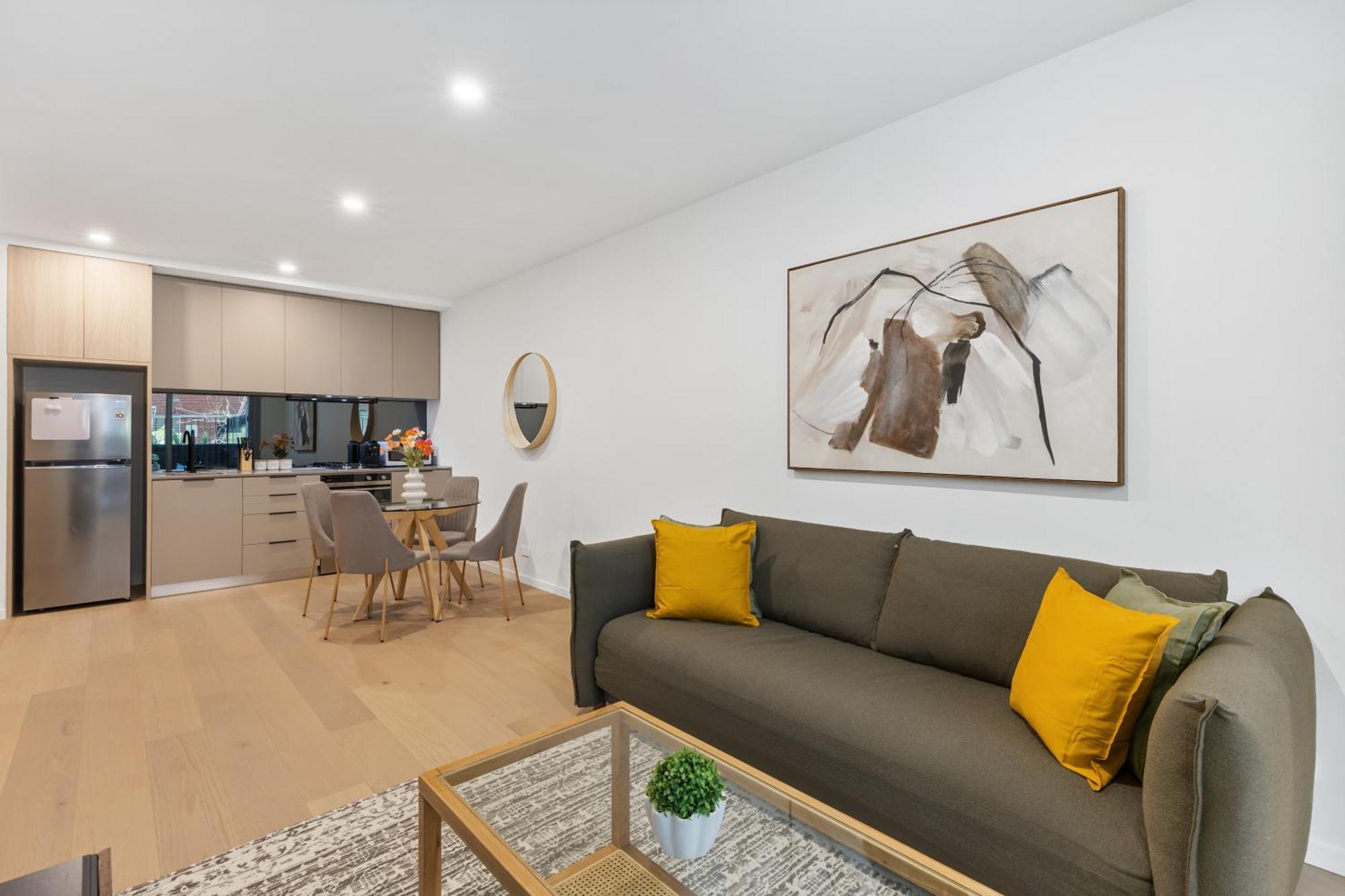 Stylish 1br In Trendy Area W Big Balcony & Parking *