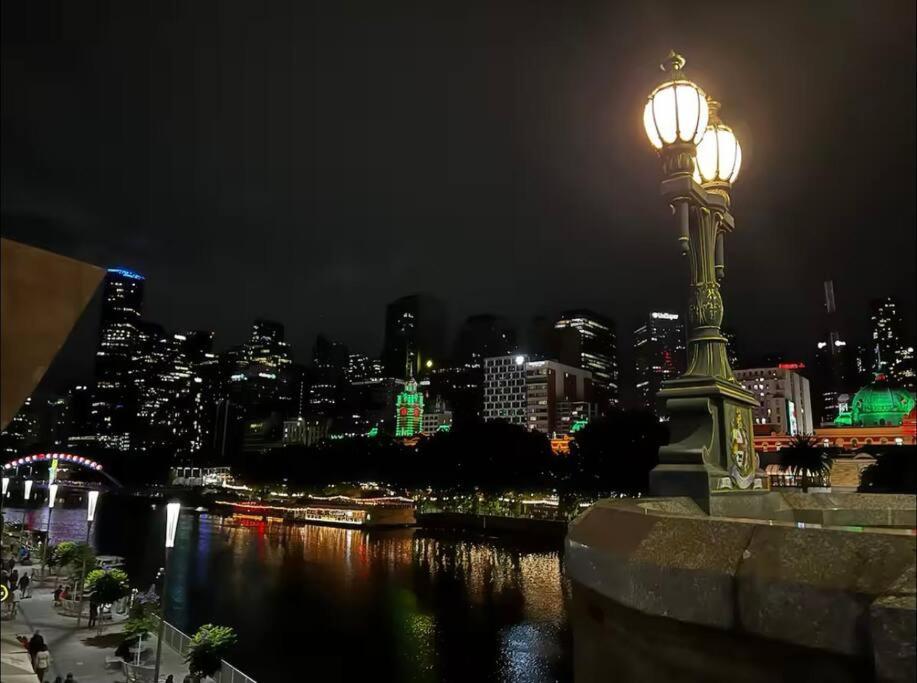 Aus 3415 - 2br Luxurious Free Parking Near Yarra River And Crown Apartment *
