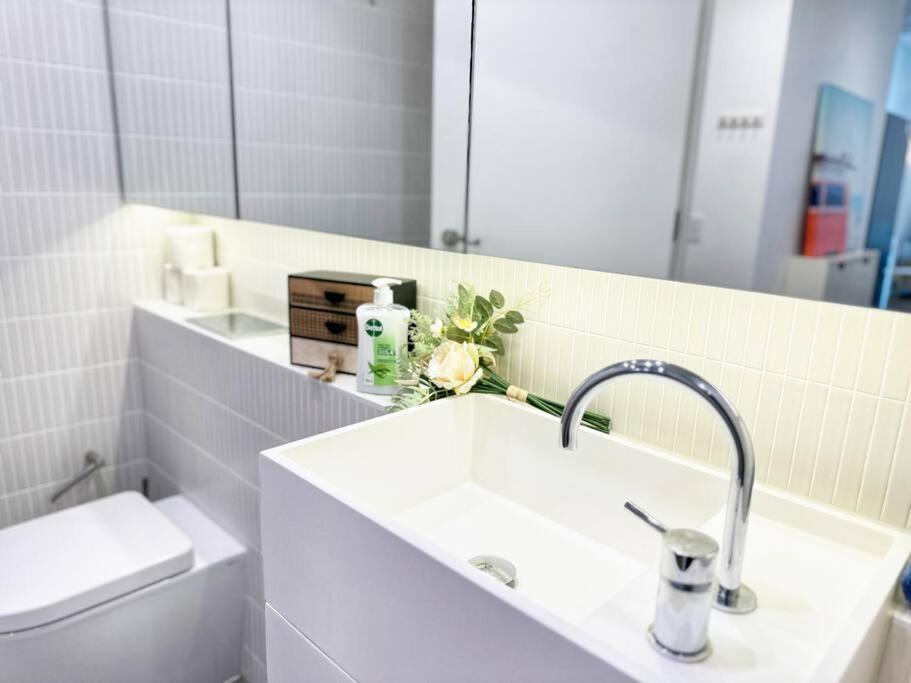 Aus 3415 - 2br Luxurious Free Parking Near Yarra River And Crown Melbourne