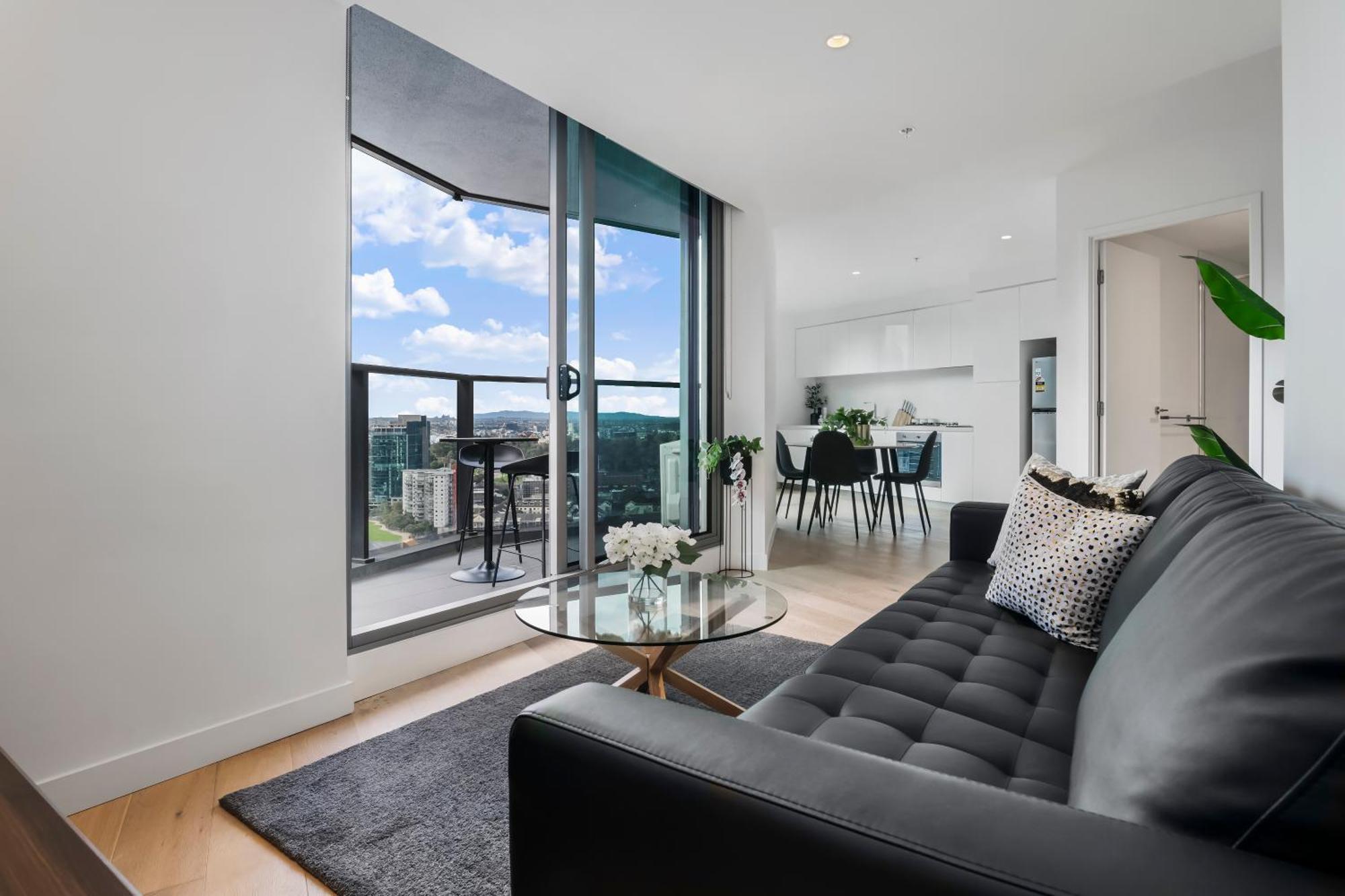 Charming 2br With Parkland And Mountain Views * Melbourne