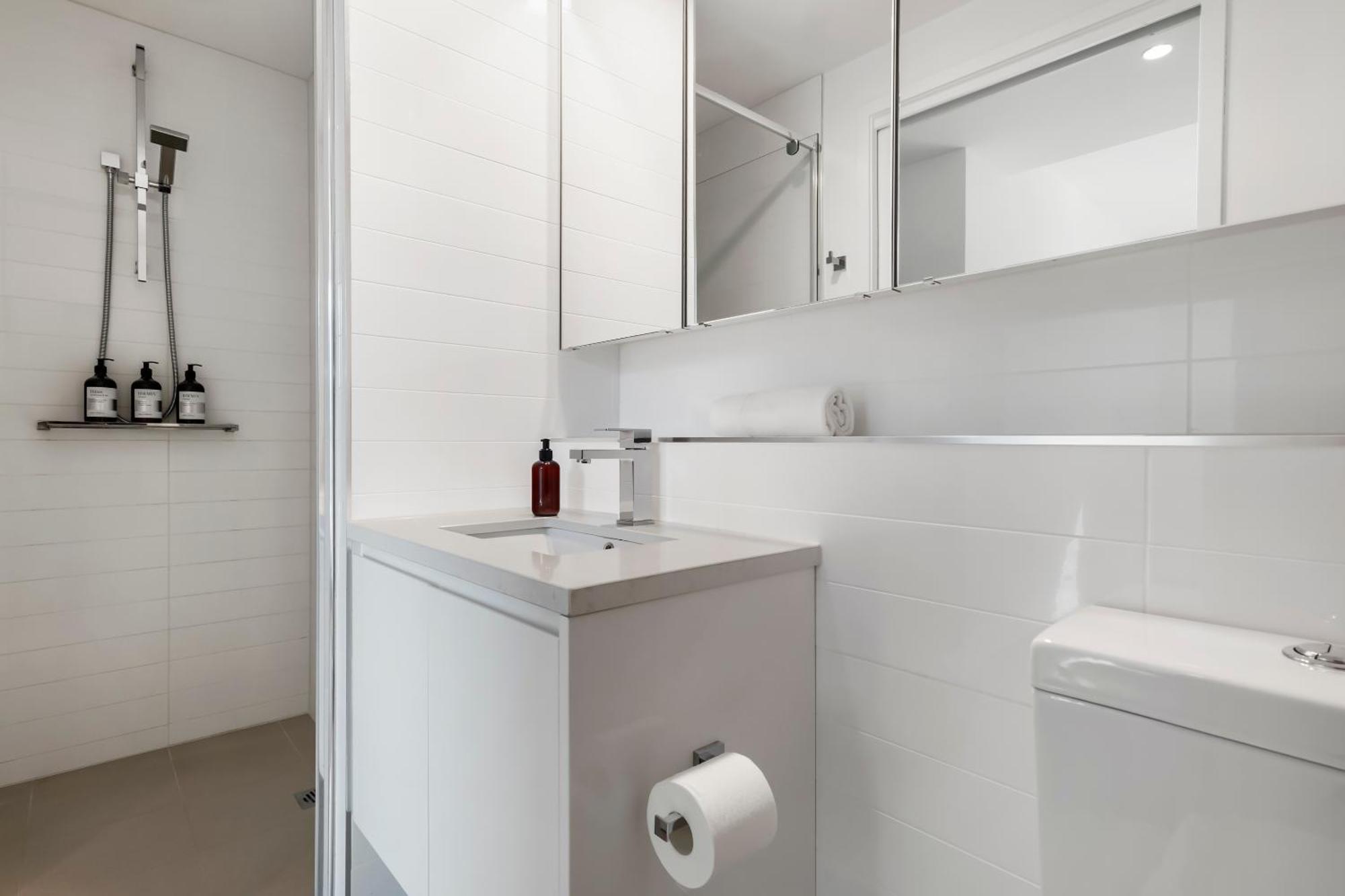 Charming 2br With Parkland And Mountain Views Apartment *