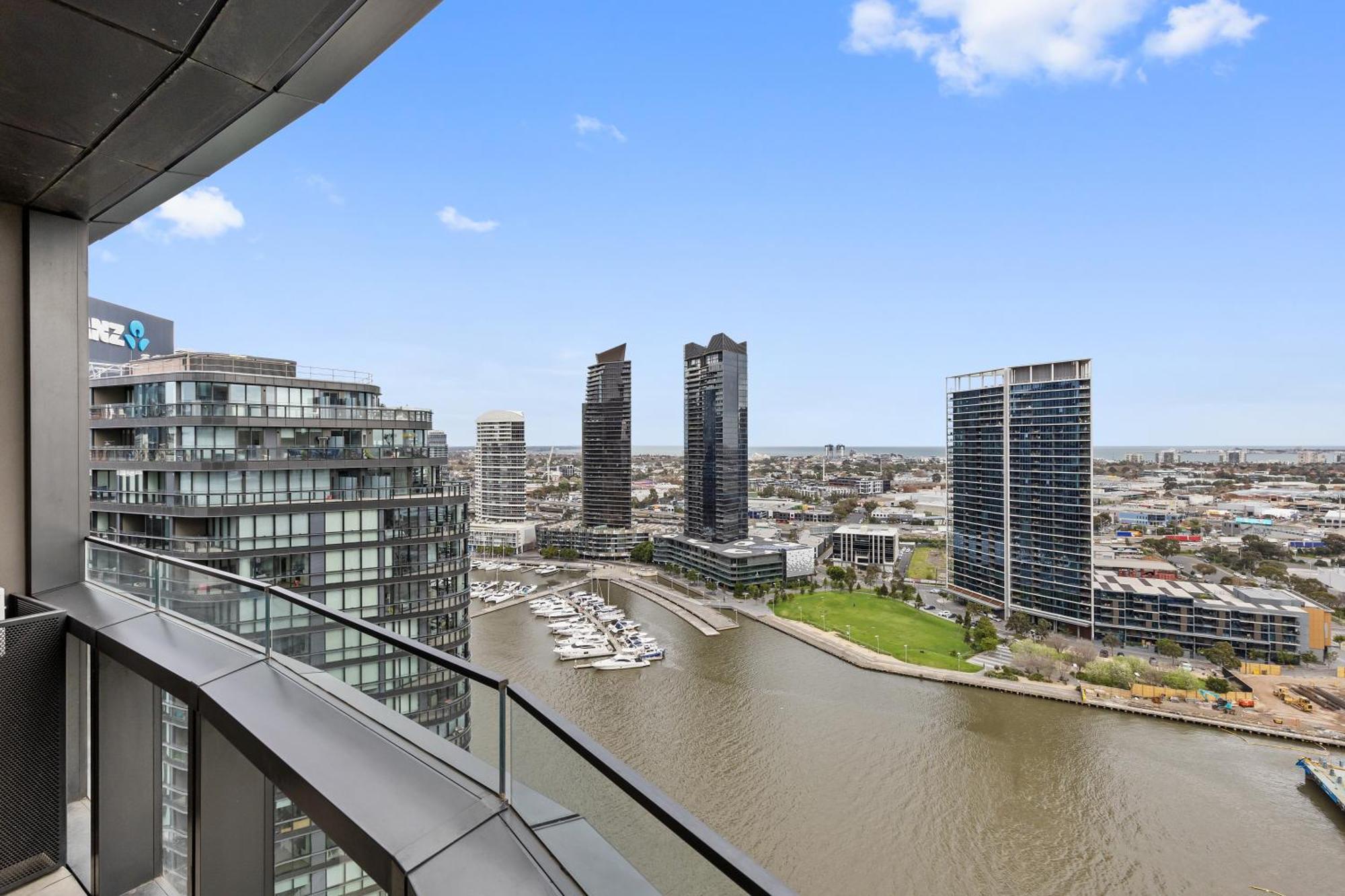 Perfect Docklands 1br With Stunning River Views *